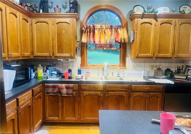 Photo 3 of Single family home for sale at 112 Ivy Hill Trl, Mount Airy, NC 27030 | MLS# 1233830 | Listing updated on 2026-09-14