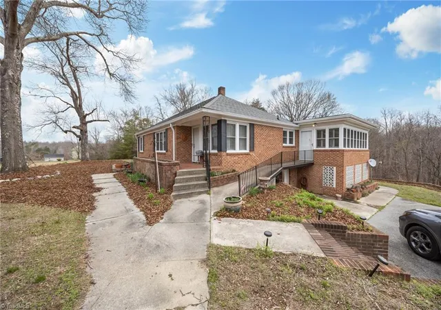 Homes for sale in Thomasville, NC | 723 Haynes Rd, Thomasville, NC 27360 | MLS# 1211913