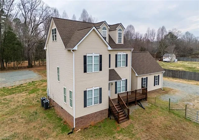 3rd image of 4872 Thom Rd, Mebane, NC 27302 | MLS# 1210618