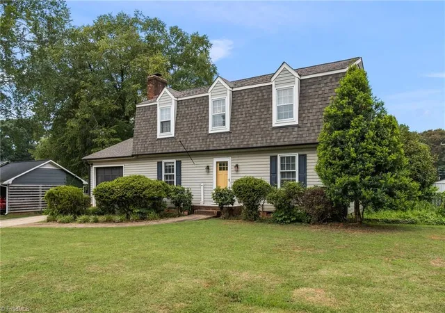 Photo 2 of Sale Pending at 2150 Storm Cyn Rd, Winston Salem, NC 27106 | MLS# 1227699 | Listing updated on 2026-09-27