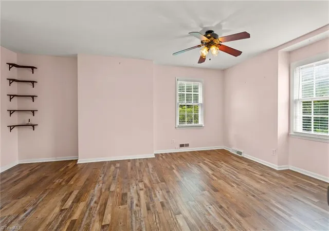 Photo 4 of Sale Pending at 2150 Storm Cyn Rd, Winston Salem, NC 27106 | MLS# 1227699 | Listing updated on 2026-09-27