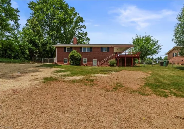 4th image of 143 Gwynwood Dr, Mount Airy, NC 27030 | MLS# 1221787