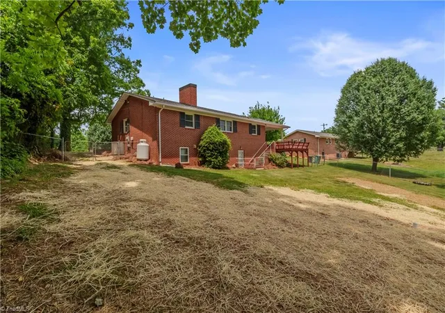 5th image of 143 Gwynwood Dr, Mount Airy, NC 27030 | MLS# 1221787
