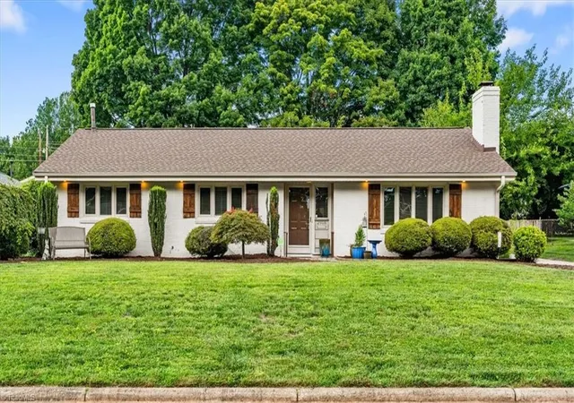 Photo 1 of Single family home for sale at 2918 New Hanover Dr, Greensboro, NC 27408 | MLS# 1230690 | Listing updated on 2026-09-15