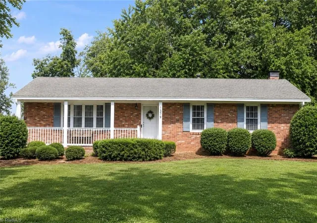 1st image of 1379 Lynndale Dr, Winston Salem, NC 27106 | MLS# 1231659
