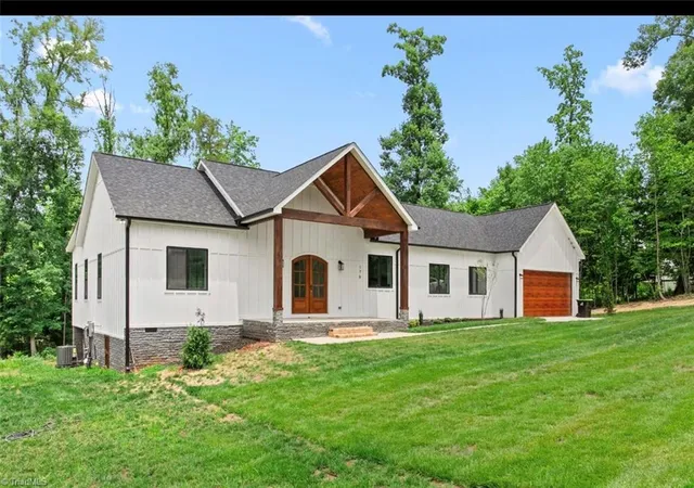Photo 3 of Single family home for sale at 176 Ivory Ln, Lexington, NC 27295 | MLS# 1233150 | Listing updated on 2026-09-13