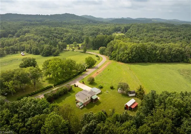 50th image of 205 Snody Rd, Mount Airy, NC 27030 | MLS# 1227842