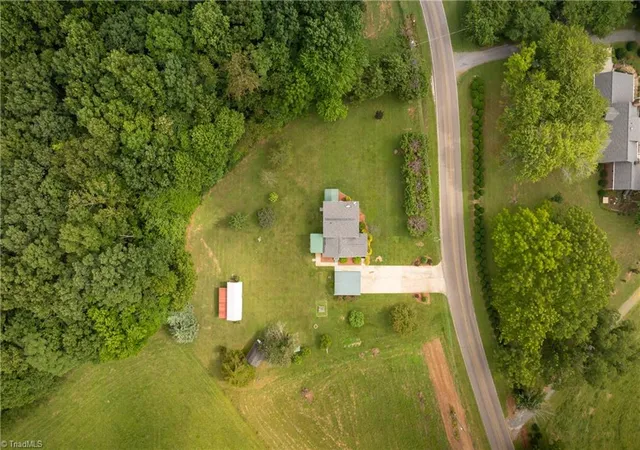 5th image of 205 Snody Rd, Mount Airy, NC 27030 | MLS# 1227842