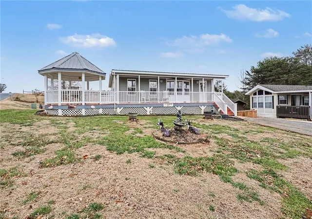 3rd image of 121 Grand View Dr, New London, NC 28127 | MLS# 1209326