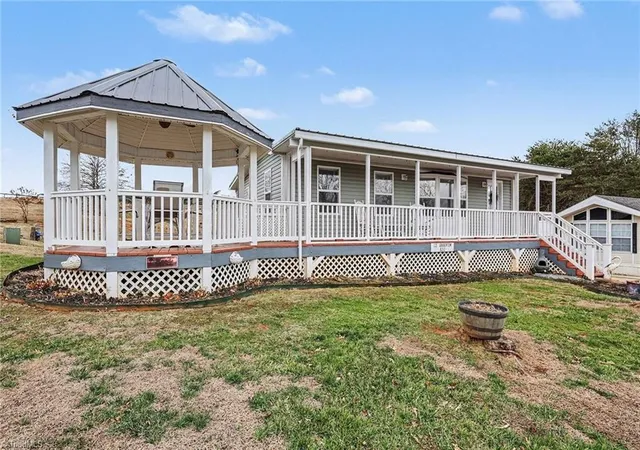 4th image of 121 Grand View Dr, New London, NC 28127 | MLS# 1209326