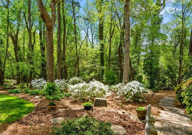 3rd image of 4721 Ramblewood Dr, Greensboro, NC 27406 | MLS# 1226162