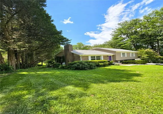 Photo 2 of Single family home for sale at 406 Laurel Mountain Rd, North Wilkesboro, NC 28659 | MLS# 1230585 | Listing updated on 2026-08-24