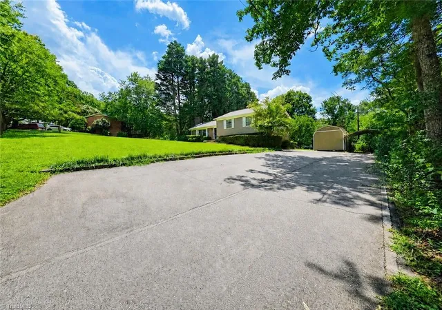 Photo 3 of Single family home for sale at 406 Laurel Mountain Rd, North Wilkesboro, NC 28659 | MLS# 1230585 | Listing updated on 2026-08-24