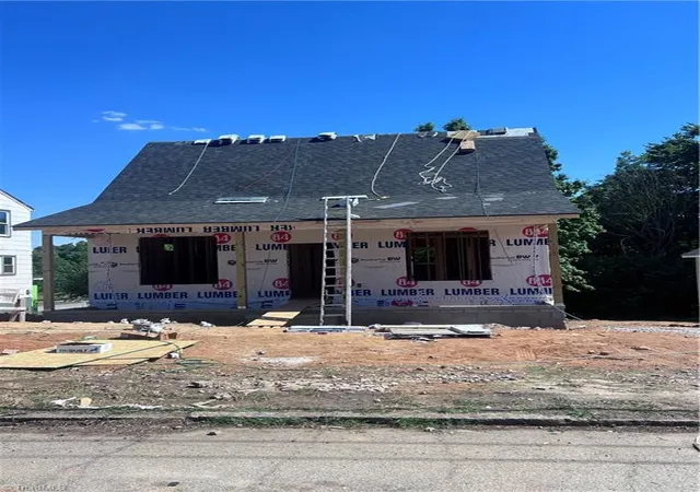 1st image of 915 Redding Dr, High Point, NC 27260 | MLS# 1224630