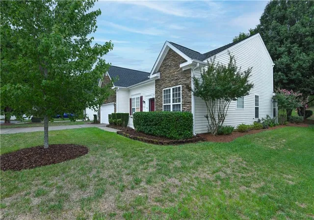 Photo 2 of Single family home for sale at 4120 Pepperbush Dr, Greensboro, NC 27405 | MLS# 1228592 | Listing updated on 2026-10-06