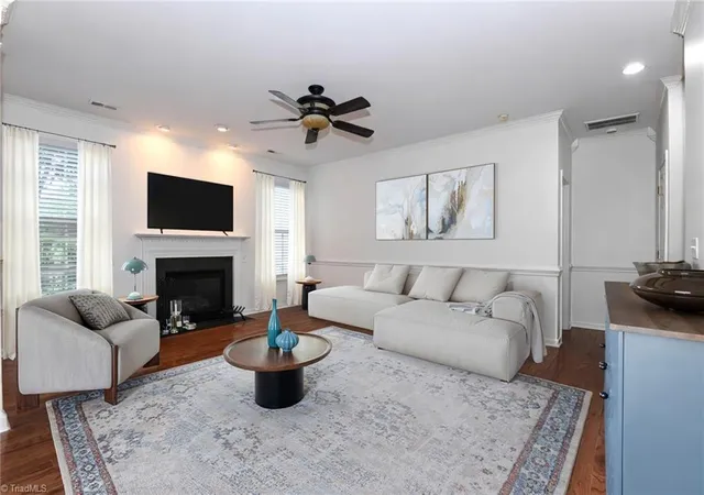 Photo 4 of Single family home for sale at 4120 Pepperbush Dr, Greensboro, NC 27405 | MLS# 1228592 | Listing updated on 2026-10-06
