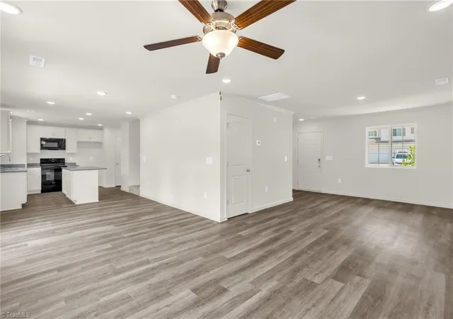 Photo 4 of Single family home for sale at 4125 Falston Dr, Greensboro, NC 27405 | MLS# 1233412 | Listing updated on 2026-08-25