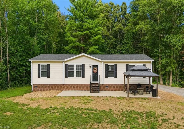 Photo 2 of Manufactured home for sale at 1930 Elk Shls Church Loop, Stony Point, NC 28678 | MLS# 1230922 | Listing updated on 2026-09-03