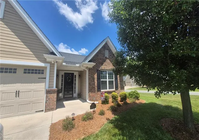 Homes for sale in Clemmons, NC | 6210 Queens Gate Ct, Clemmons, NC 27012 | MLS# 1227058