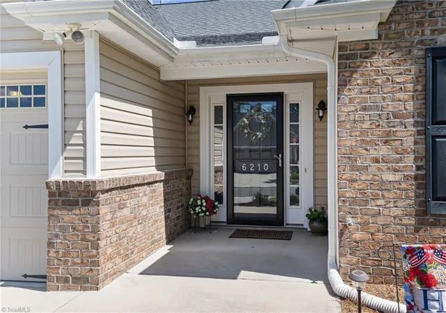 Homes for sale in Clemmons, NC | 6210 Queens Gate Ct, Clemmons, NC 27012 | MLS# 1227058