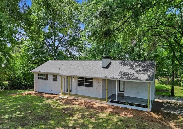 2nd image of 1514 Teague Ln, Kernersville, NC 27284 | MLS# 1225772