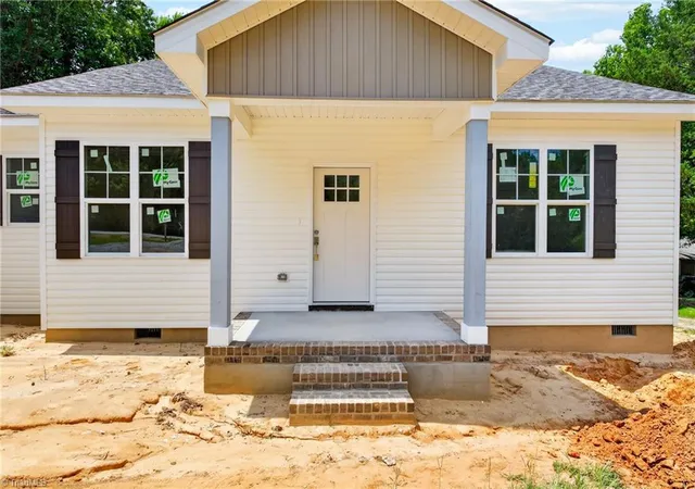 Photo 3 of Single family home for sale at 391 Needmore Rd, Carthage, NC 28327 | MLS# 1229486 | Listing updated on 2026-08-03