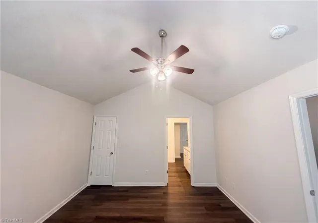 4th image of 30 Pickwick Pl, Greensboro, NC 27407 | MLS# 1230471