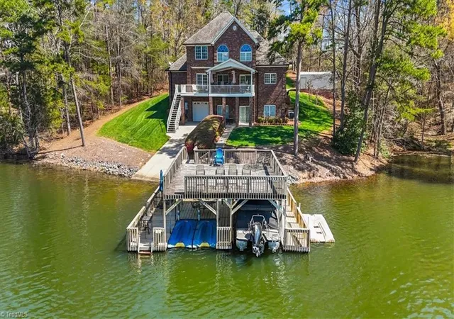 Photo 2 of Single family home for sale at 704 Shoreline Dr, New London, NC 28127 | MLS# 1213470 | Listing updated on 2026-03-31