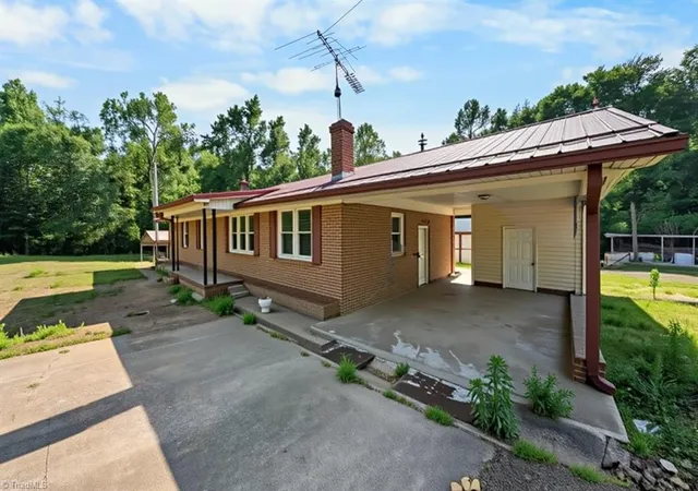 2nd image of 5414 Burton Chapel Rd, Mebane, NC 27302 | MLS# 1230033