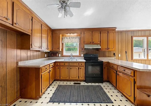 5th image of 5414 Burton Chapel Rd, Mebane, NC 27302 | MLS# 1230033