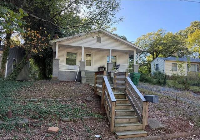 Single family home for sale at 1011 Grant St, High Point, NC 27262 | MLS# 1240121