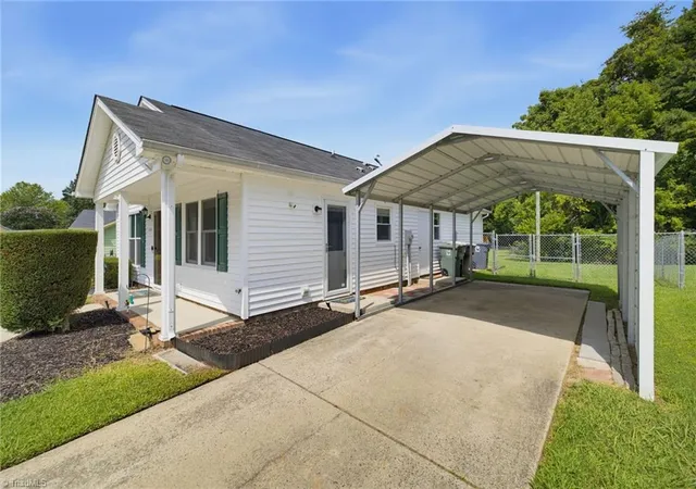Photo 2 of Single family home for sale at 518 Mystic Dr, Greensboro, NC 27406 | MLS# 1233013 | Listing updated on 2026-10-09