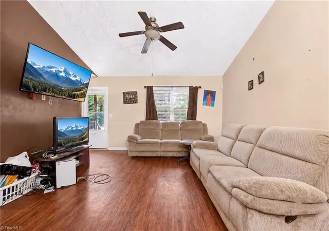 Photo 3 of Sale Pending at 4313 Maybrook Dr, Greensboro, NC 27405 | MLS# 1228999 | Listing updated on 2026-07-31