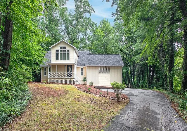 1st image of 5605 Buckhorn Rd, Winston Salem, NC 27104 | MLS# 1230834