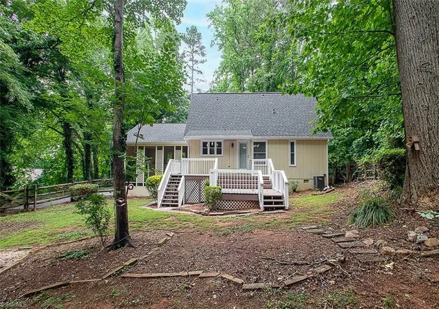 Photo 3 of Single family home for sale at 5605 Buckhorn Rd, Winston Salem, NC 27104 | MLS# 1230834 | Listing updated on 2026-08-14
