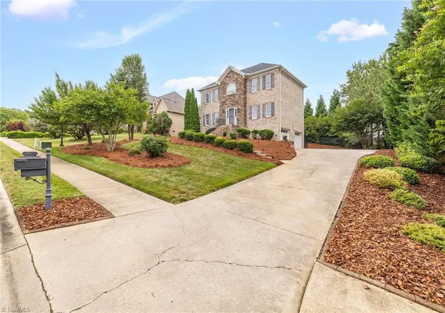 Homes for sale in Winston Salem, NC | 1445 Meadowlands Dr, Winston Salem, NC 27107 | MLS# 1224344