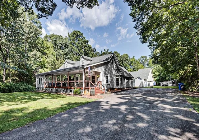 Photo 3 of Manufactured home for sale at 2207 Millcroft Rd, Pleasant Garden, NC 27313 | MLS# 1233256 | Listing updated on 2026-09-08