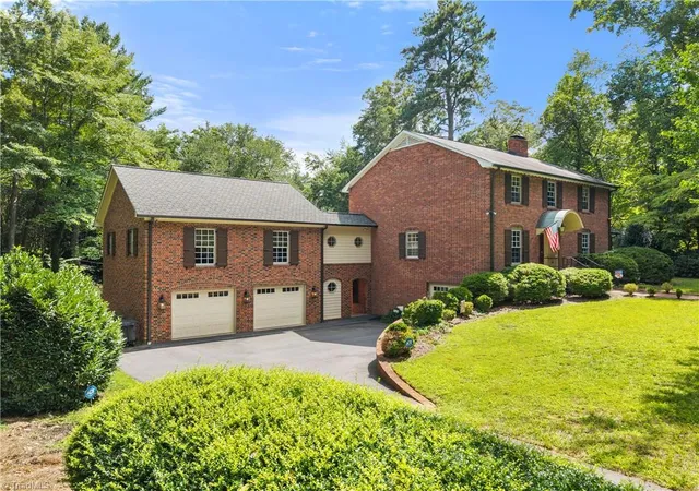 3rd image of 2864 Fairmont Rd, Winston Salem, NC 27106 | MLS# 1230672