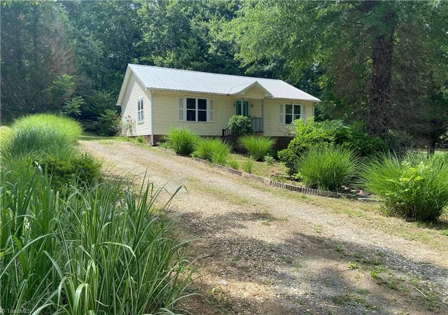Homes for sale in Mebane, NC | 611 Fourth St, Mebane, NC 27302 | MLS# 1223123
