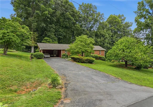 Photo 2 of Single family home for sale at 4480 Langhorne Dr, Winston Salem, NC 27106 | MLS# 1226458 | Listing updated on 2026-09-03
