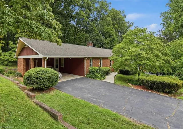 Photo 3 of Single family home for sale at 4480 Langhorne Dr, Winston Salem, NC 27106 | MLS# 1226458 | Listing updated on 2026-09-03