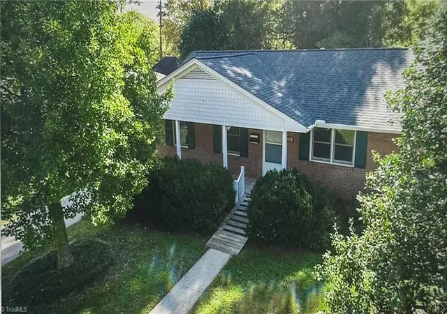 Photo 3 of Single family home for sale at 215 Bidney Dr, Burlington, NC 27215 | MLS# 1230544 | Listing updated on 2026-09-11