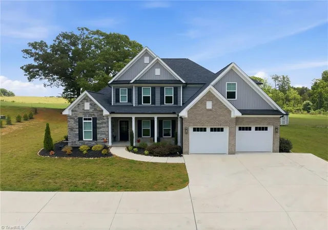 3rd image of 477 Rosewood Dr, Winston Salem, NC 27127 | MLS# 1225611