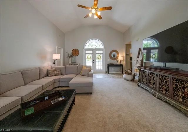 Photo 4 of Sale Pending at 7060 Orchard Path Dr, Clemmons, NC 27012 | MLS# 1224590 | Listing updated on 2026-09-01