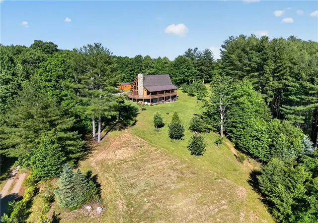 5th image of 354 Two Rivers Dr, Independence, VA 24348 | MLS# 1230144