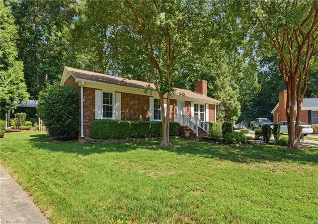 Homes for sale in Burlington, NC | 701 Dale Ct, Burlington, NC 27215 | MLS# 1226733