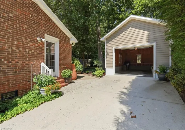 Homes for sale in Burlington, NC | 701 Dale Ct, Burlington, NC 27215 | MLS# 1226733