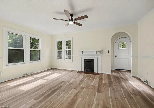 Photo 3 of Sale Pending at 210 Stone St, Thomasville, NC 27360 | MLS# 1230304 | Listing updated on 2026-09-15