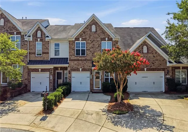 Homes for sale in High Point, NC | 3464 Basalt Ct, High Point, NC 27265 | MLS# 1226199
