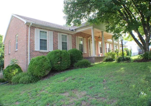 Homes for sale in Mount Airy, NC | 234 Hylton St, Mount Airy, NC 27030 | MLS# 1150402